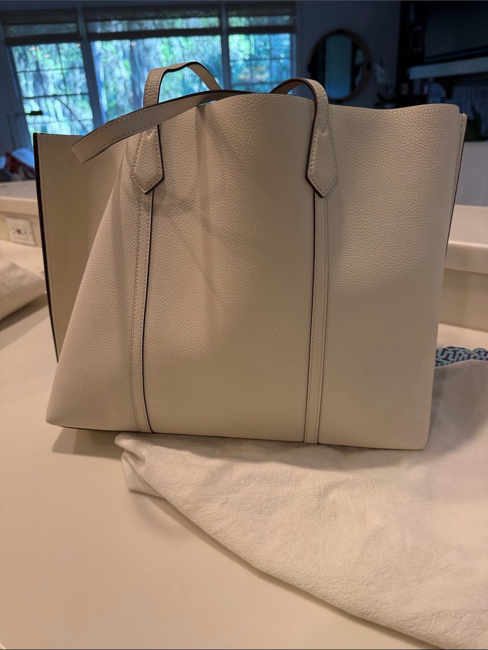 Tory Burch Cream Leather Tote with Tan Interior - Picture 2 of 5